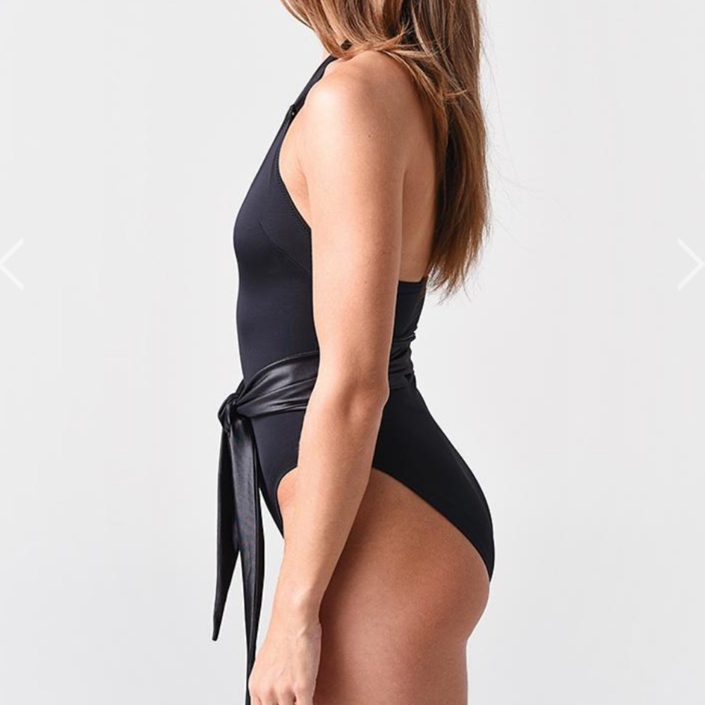 Solid & Striped The Lou One Piece Black (XS) NWT - Picture 3 of 15